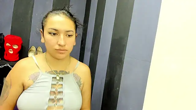 Snapshot of LucyStrike_ chatting on 29, 1, 2025 LucyStrike online show from 29, 1, 2025