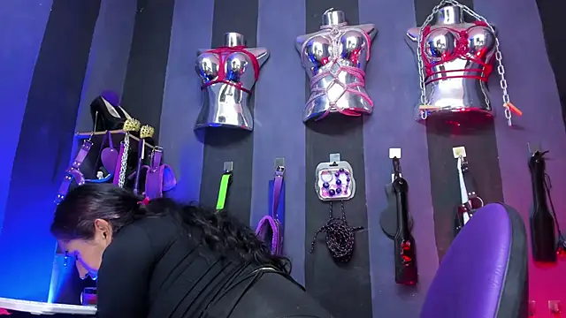 Snapshot of LucyStrike_ chatting on 25, 9, 2025 LucyStrike online show from 25, 9, 2025