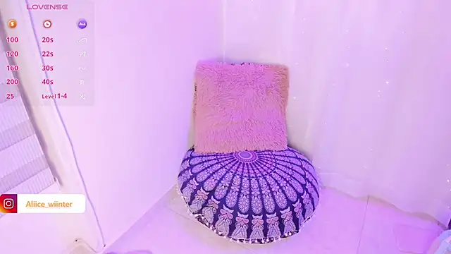 Alice winter  online show from 12, 12, 2024