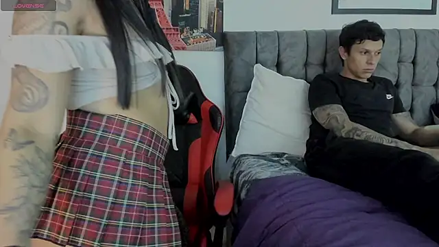 Snapshot of davebrow chatting on 8, 10, 2025 davebrow online show from 8, 10, 2025