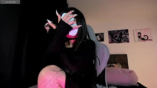 satanbabee online show from 1, 7, 2026