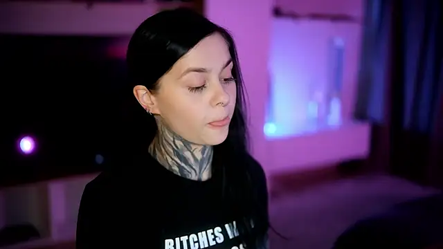 Snapshot of AcidPie chatting on 9, 10, 2025 AcidPie online show from 9, 10, 2025