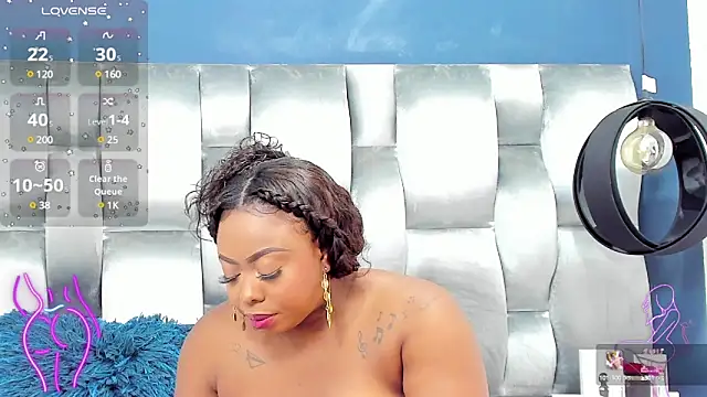 CamilaBenitez online show from 12, 2, 2025