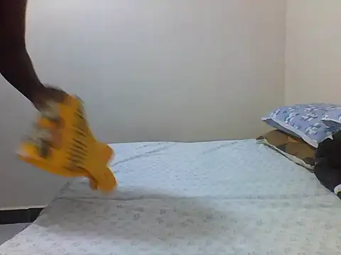 princess-cutie12 online show from 5, 10, 2025