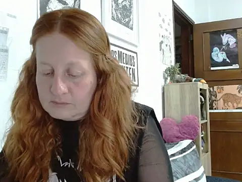 ViioletaMora online show from 4, 5, 2026