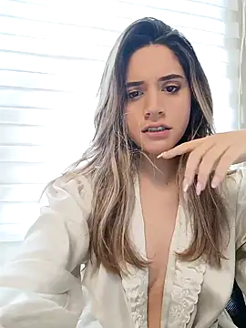 maliciaworld online show from 5, 1, 2025