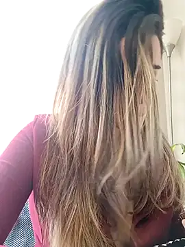 maliciaworld online show from 4, 2, 2025