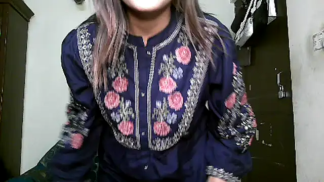 Snapshot of Princess_noorjahan chatting on 27, 2, 2025 Princess noorjahan online show from 27, 2, 2025