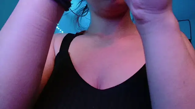 Snapshot of Aylinn_diaz chatting on 26, 6, 2026 Aylinn diaz online show from 26, 6, 2026