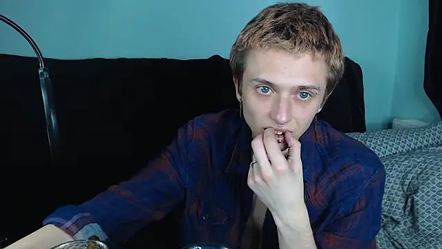 axxxturel online show from 2, 12, 2024