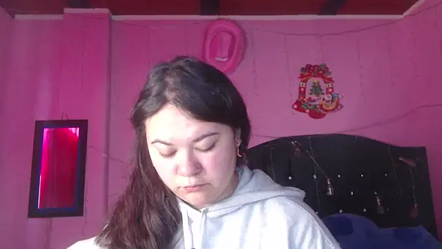 NikkiRous  online show from 4, 10, 2025