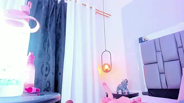 Emily Gil1 online show from 26, 2, 2025