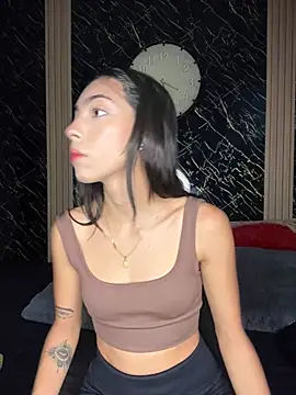 Ema azel online show from 5, 1, 2025