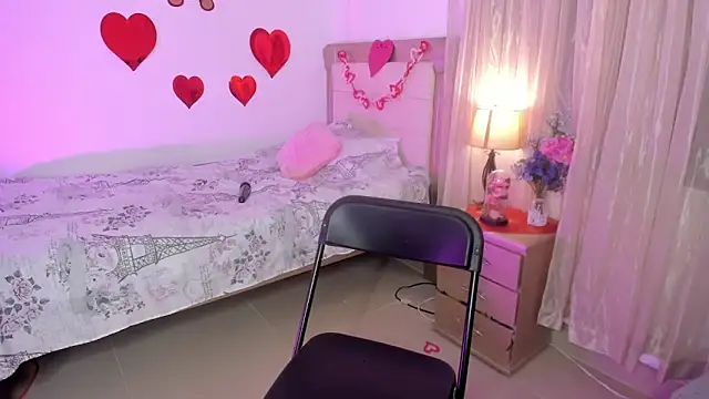 Snapshot of vale_kross chatting on 14, 2, 2025 vale kross online show from 14, 2, 2025