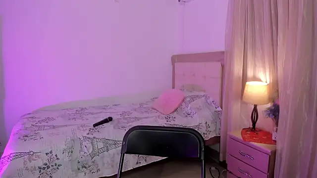 Snapshot of vale_kross chatting on 13, 3, 2025 vale kross online show from 13, 3, 2025