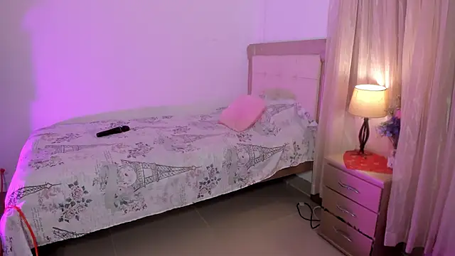 Snapshot of vale_kross chatting on 14, 3, 2025 vale kross online show from 14, 3, 2025