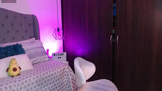 Snapshot of miaromanove_ss chatting on 6, 1, 2025 miaromanove ss online show from 6, 1, 2025