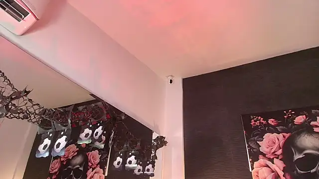 EvaaFoxxy1 online show from 11, 7, 2026