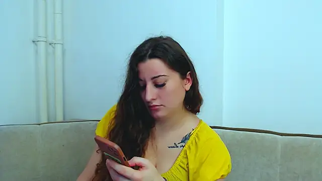 Helen Adams  online show from 25, 12, 2024