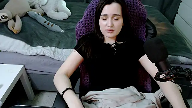 Snapshot of KiraYammy chatting on 25, 1, 2025 KiraYammy online show from 25, 1, 2025