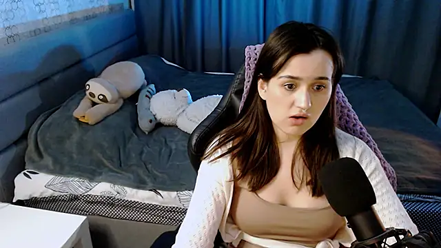 Snapshot of KiraYammy chatting on 6, 2, 2025 KiraYammy online show from 6, 2, 2025