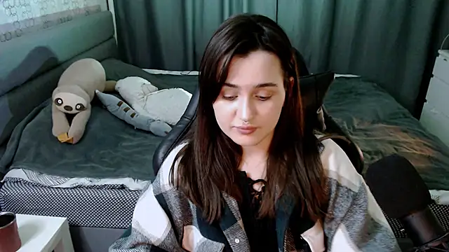 Snapshot of KiraYammy chatting on 14, 2, 2025 KiraYammy online show from 14, 2, 2025