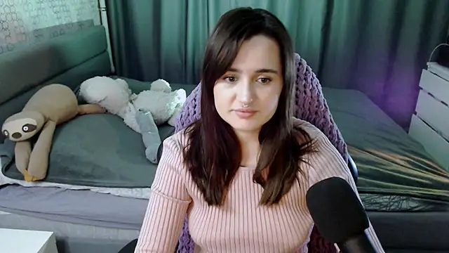 Snapshot of KiraYammy chatting on 17, 2, 2025 KiraYammy online show from 17, 2, 2025