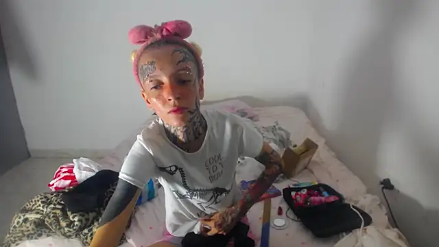 barbara anal squirt  online show from 28, 4, 2026