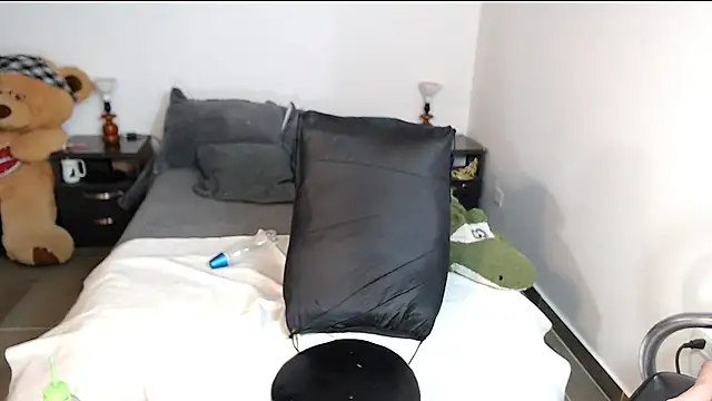 KRISTAL  JACKSON online show from 14, 3, 2025