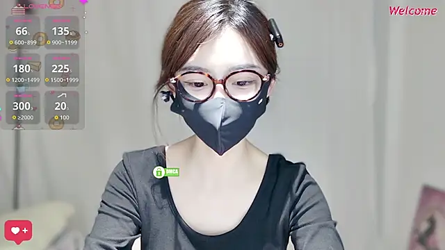 Snapshot of Duduludululu chatting on 23, 9, 2025 Duduludululu online show from 23, 9, 2025