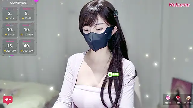 Snapshot of Duduludululu chatting on 19, 10, 2025 Duduludululu online show from 19, 10, 2025