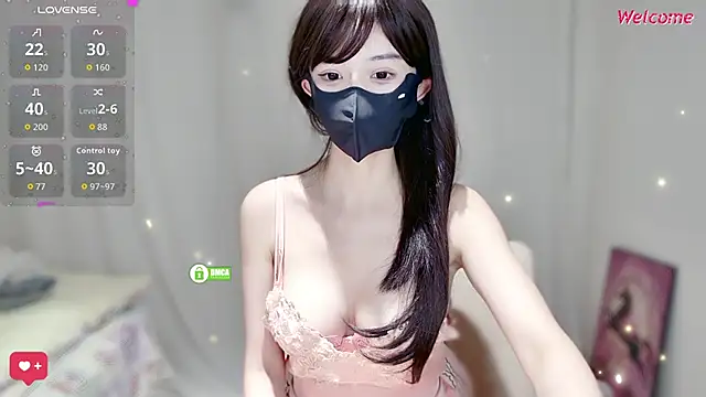 Snapshot of Duduludululu chatting on 20, 10, 2025 Duduludululu online show from 20, 10, 2025