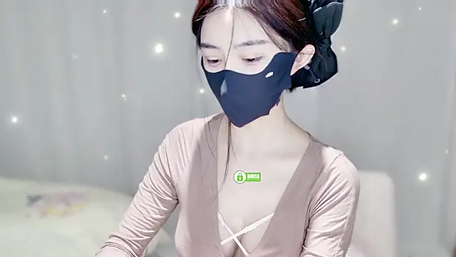 Snapshot of Duduludululu chatting on 14, 11, 2025 Duduludululu online show from 14, 11, 2025