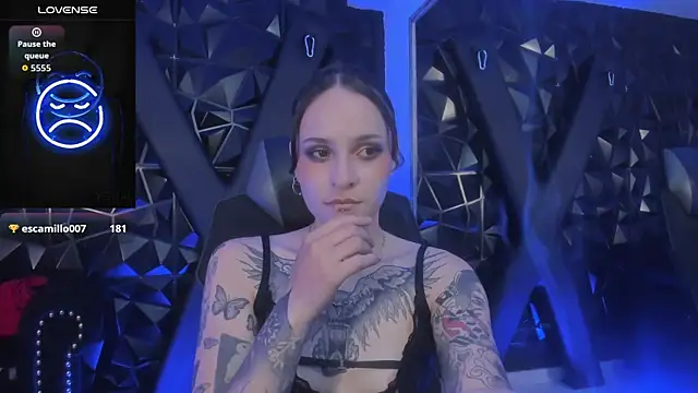 AnnyThompson  online show from 15, 3, 2026