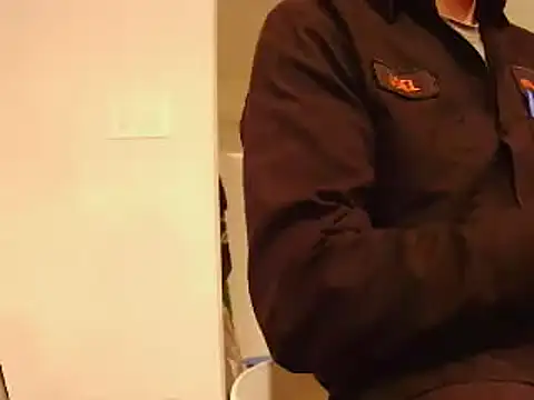 L0cKyseven77 online show from 7, 2, 2025