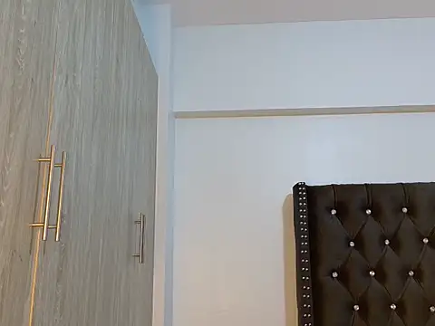 Snapshot of online_bestie chatting on 2, 12, 2024 online bestie online show from 2, 12, 2024