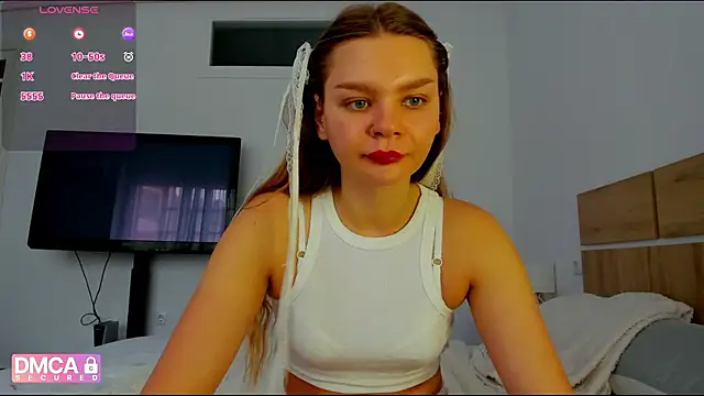 Molly sweetie online show from 4, 5, 2026