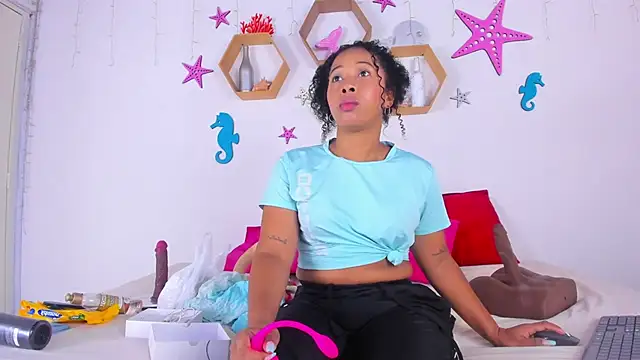 Tanissha curly online show from 18, 9, 2025