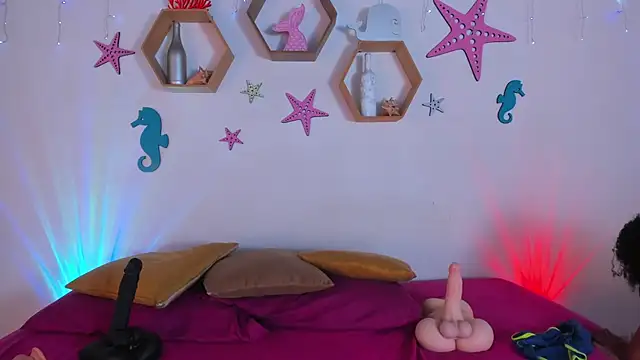 Tanissha curly online show from 29, 7, 2026