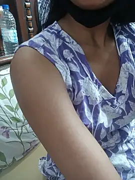 Snapshot of Yours-Bebo chatting on 16, 7, 2026 Yours-Bebo online show from 16, 7, 2026