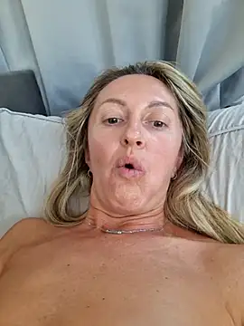 Miss    Mia  online show from 4, 8, 2026