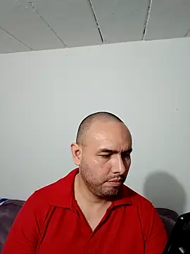 Snapshot of ElSunEagle chatting on 8, 11, 2025 ElSunEagle online show from 8, 11, 2025