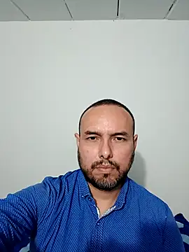 Snapshot of ElSunEagle chatting on 24, 11, 2025 ElSunEagle online show from 24, 11, 2025