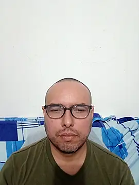 Snapshot of ElSunEagle chatting on 5, 2, 2026 ElSunEagle online show from 5, 2, 2026