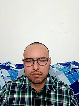 Snapshot of ElSunEagle chatting on 6, 2, 2026 ElSunEagle online show from 6, 2, 2026