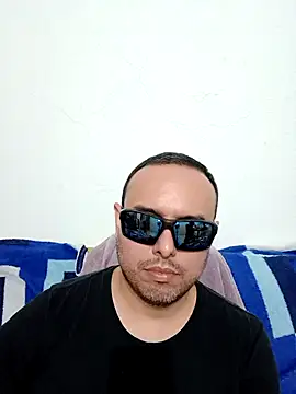 Snapshot of ElSunEagle chatting on 15, 3, 2026 ElSunEagle online show from 15, 3, 2026