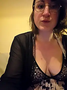 Snapshot of minierose chatting on 2, 3, 2025 minierose online show from 2, 3, 2025