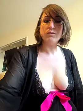 Snapshot of minierose chatting on 18, 3, 2025 minierose online show from 18, 3, 2025