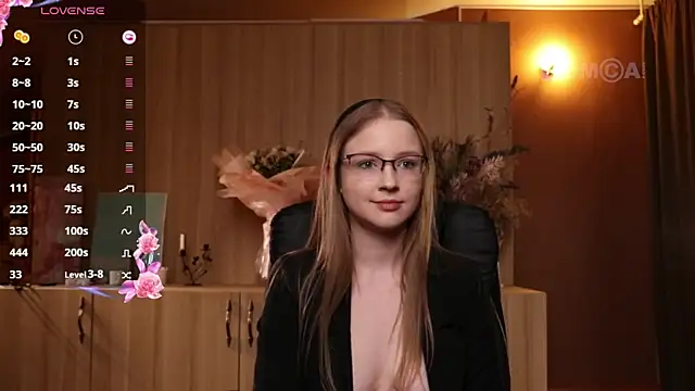 Snapshot of steffania- chatting on 5, 2, 2025 steffania- online show from 5, 2, 2025