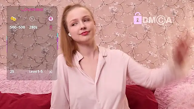 Snapshot of steffania- chatting on 6, 10, 2025 steffania- online show from 6, 10, 2025